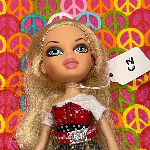 Bratz Girl Really Rock Cloe Doll Lot 3 #C2 Guitar AS Shown - Picture 1 of 8